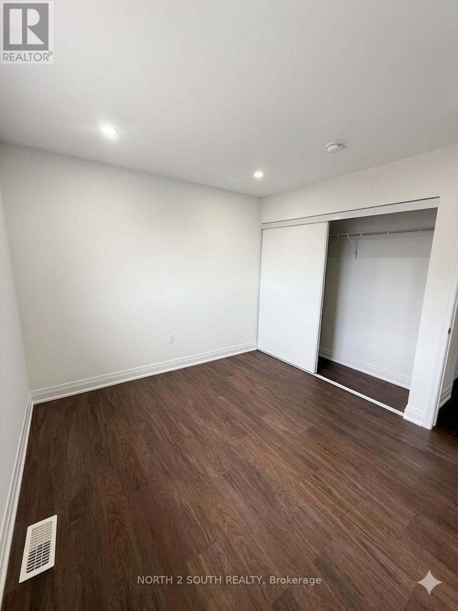 Upper - 2271 Whitewood Crescent, Innisfil, Ontario  L9S 2B1 - Photo 9 - N13026062