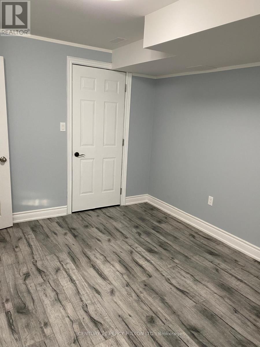 300 Miller Park Avenue, Bradford West Gwillimbury, Ontario  L3Z 0A7 - Photo 5 - N13026066