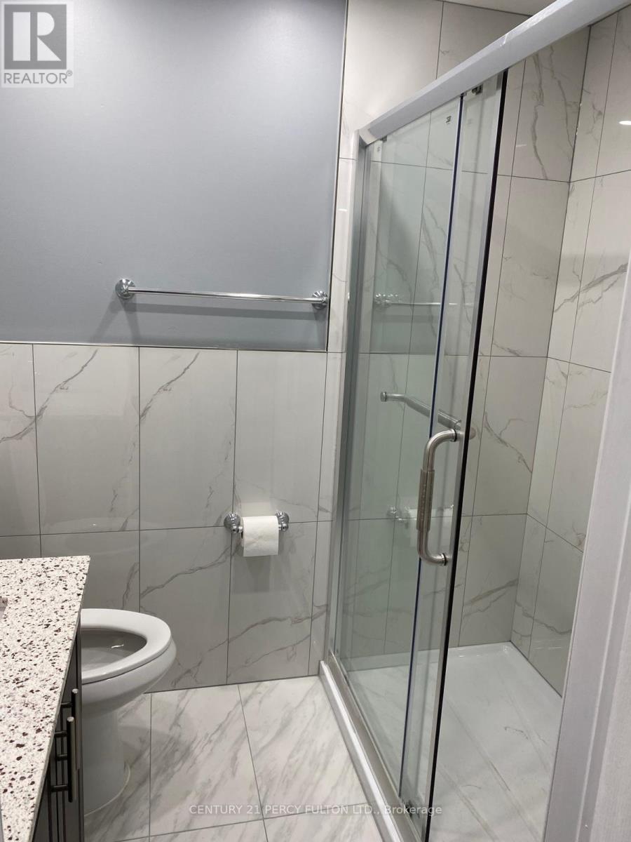 300 Miller Park Avenue, Bradford West Gwillimbury, Ontario  L3Z 0A7 - Photo 6 - N13026066