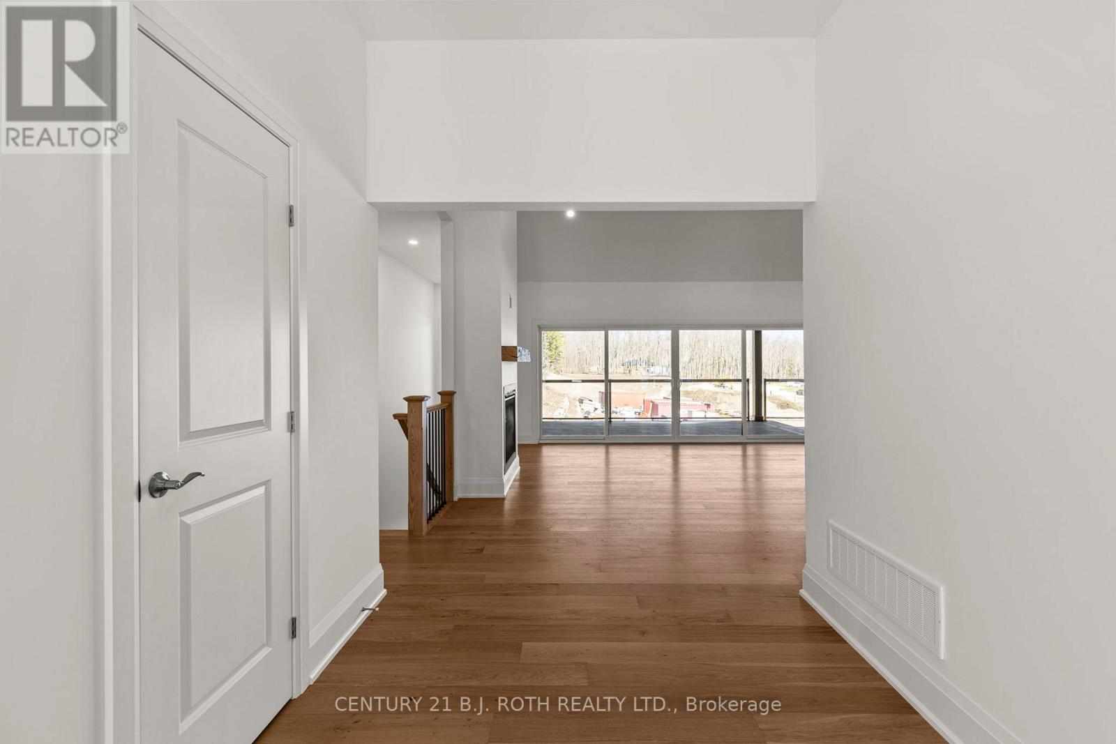 2 Friesian Court, Oro-Medonte, Ontario  L0K 1E0 - Photo 4 - S13026280