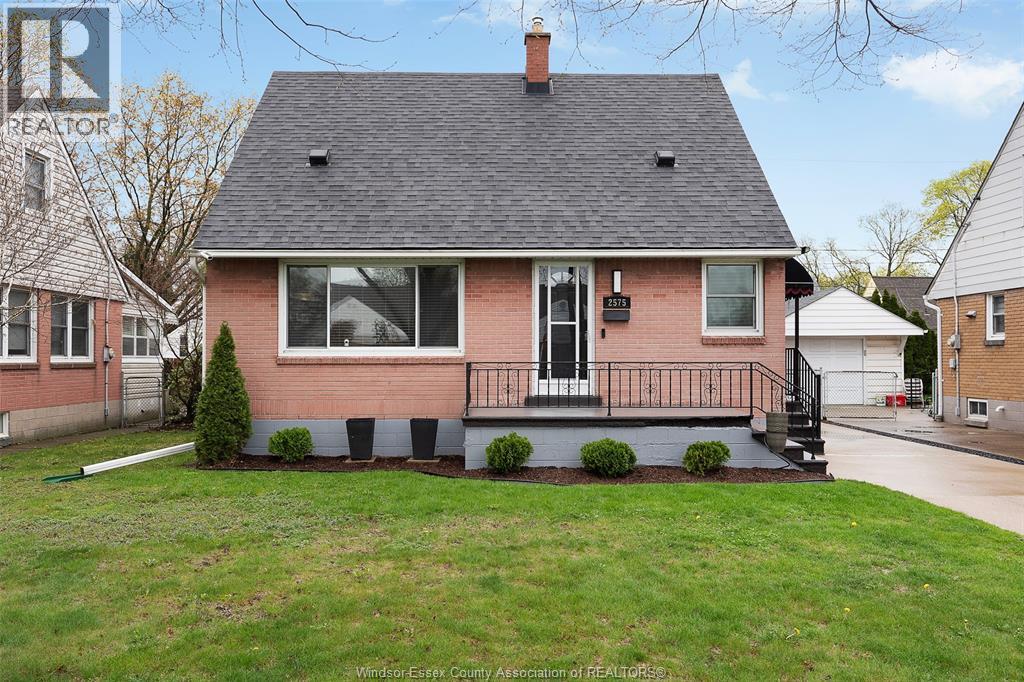 MLS# 26008671: 2575 Kildare ROAD, Windsor, Canada