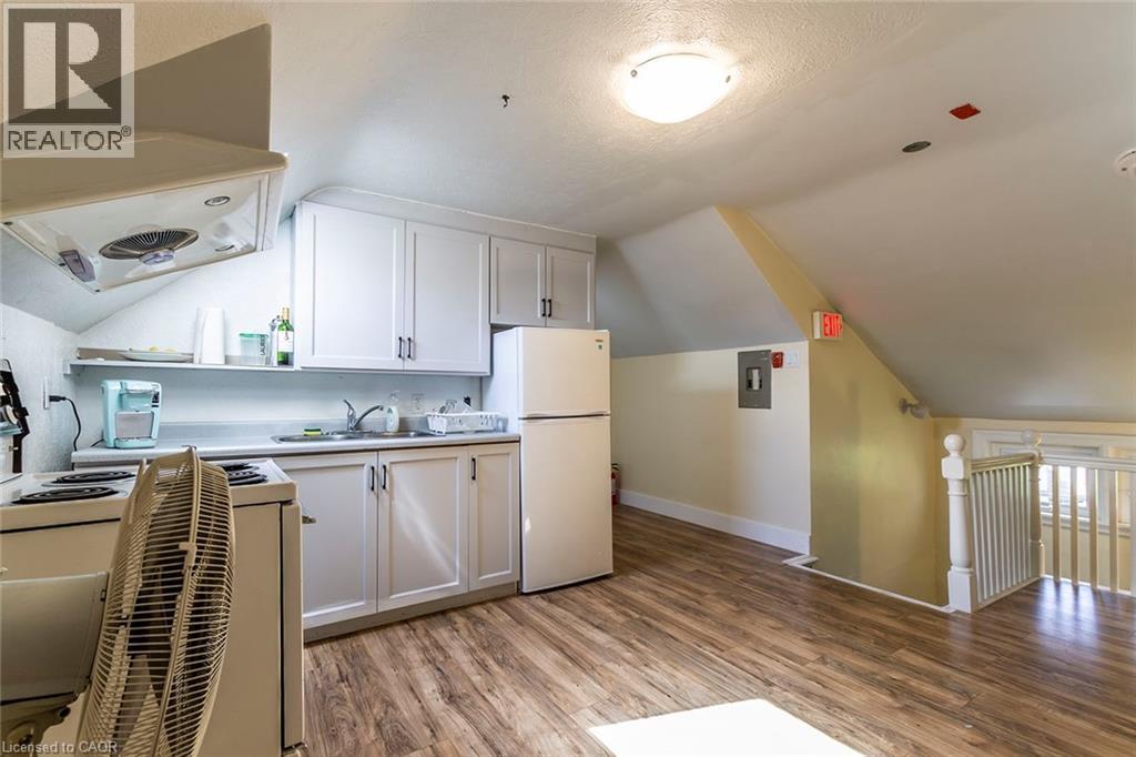 133 Albert Street, Waterloo, Ontario  N2L 3T2 - Photo 24 - 40821386