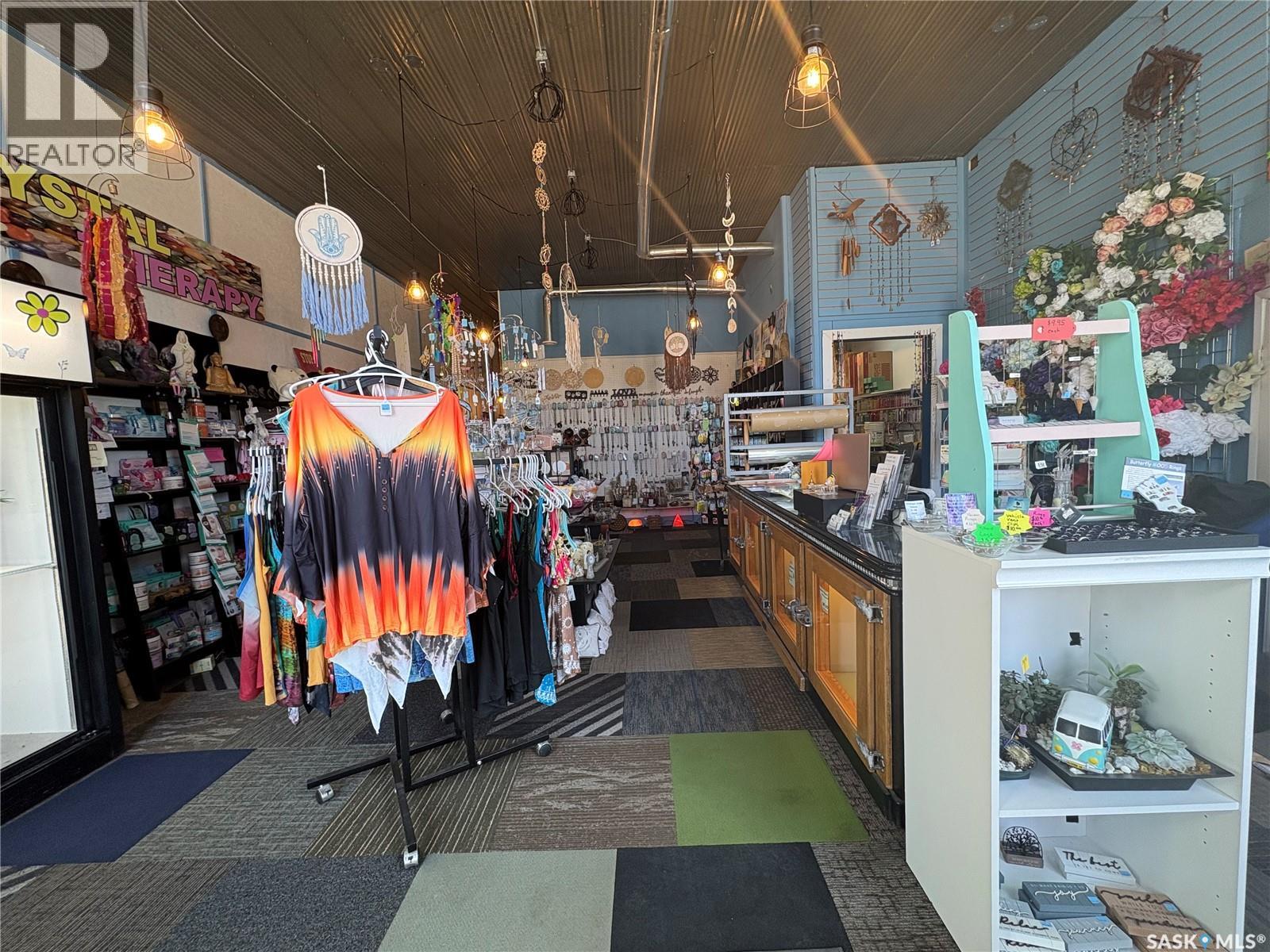 214 3rd Avenue W, Melville, Saskatchewan  S0A 2P0 - Photo 2 - SK033559