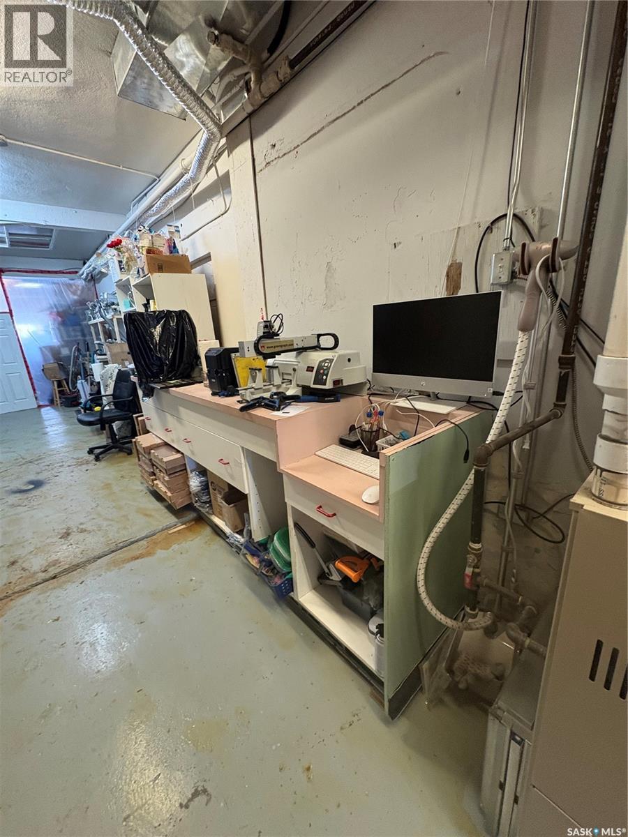 214 3rd Avenue W, Melville, Saskatchewan  S0A 2P0 - Photo 21 - SK033559