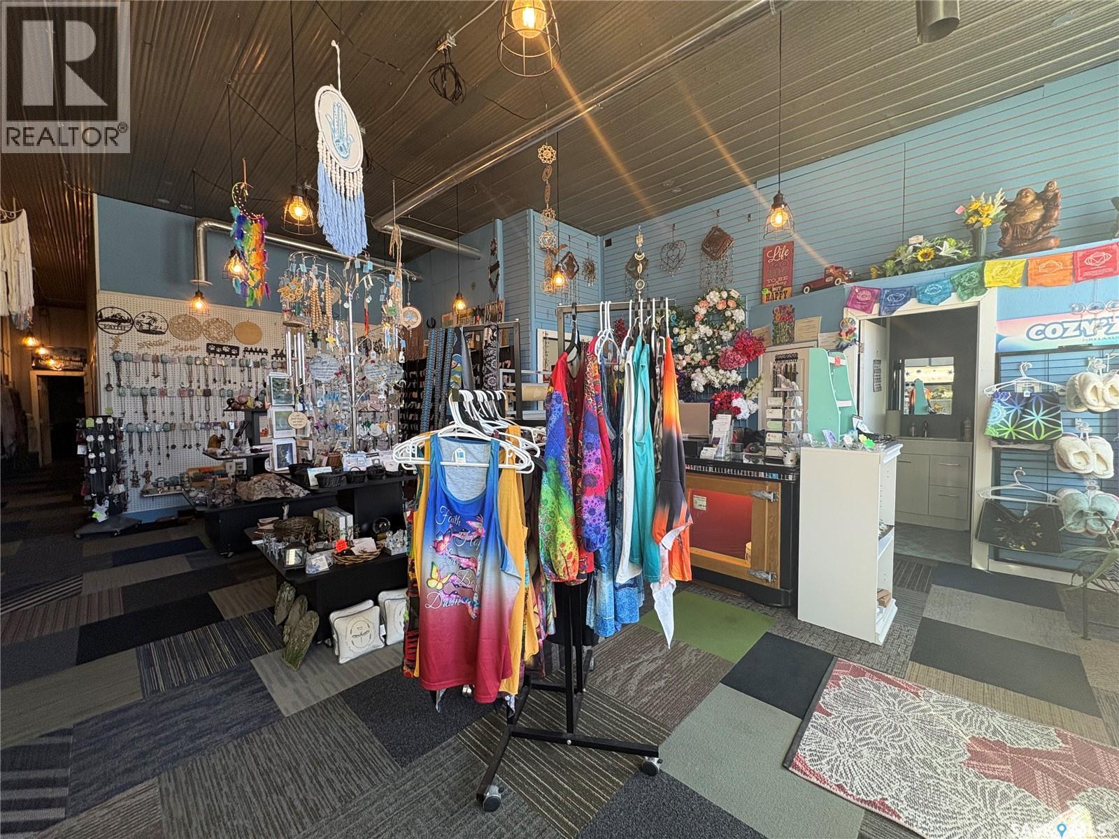 214 3rd Avenue W, Melville, Saskatchewan  S0A 2P0 - Photo 3 - SK033559