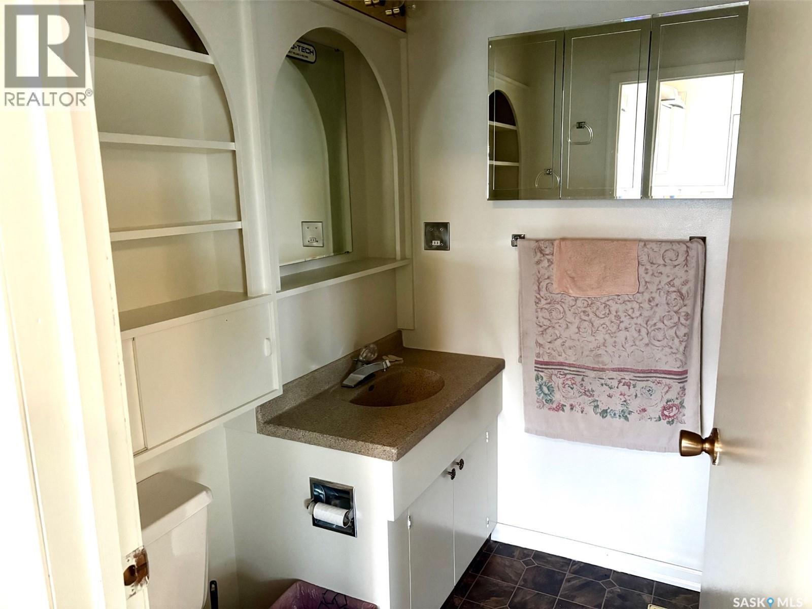 807 Elsinore Street, Whitewood, Saskatchewan  S0G 5C0 - Photo 18 - SK033542