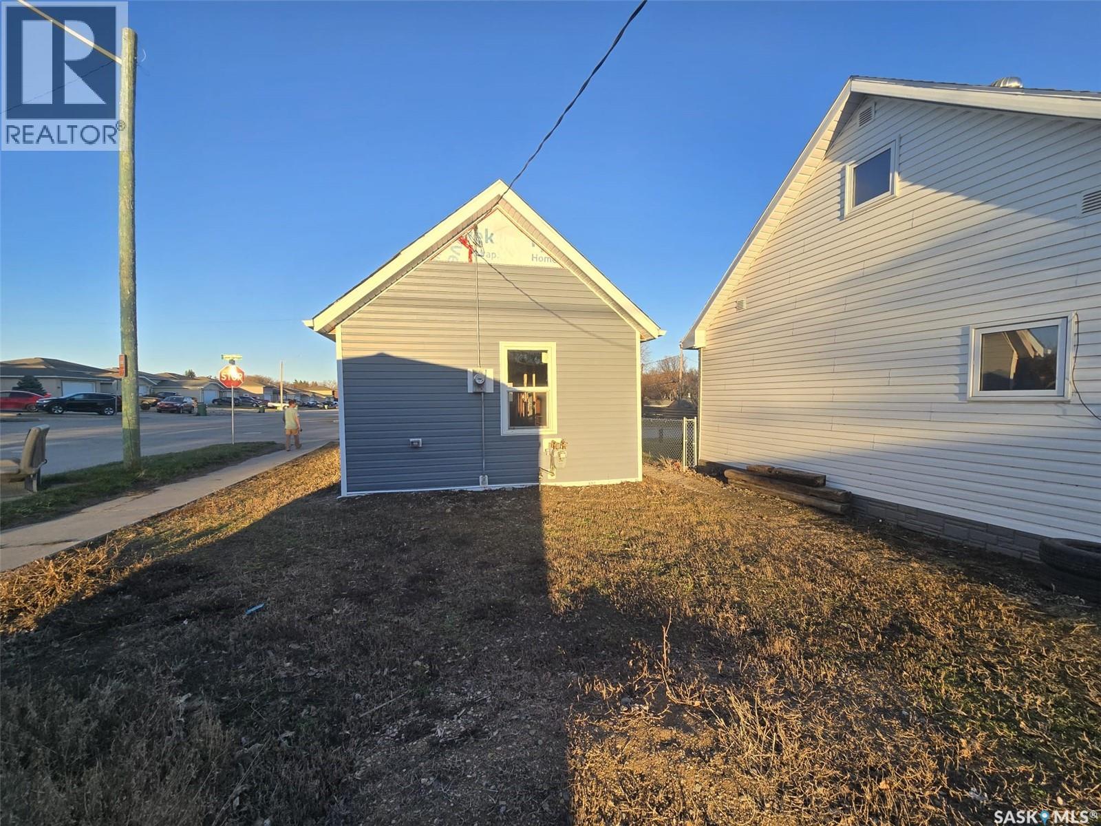 538 9th Avenue Nw, Moose Jaw, Saskatchewan  S6H 4H7 - Photo 7 - SK033530