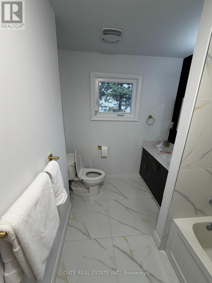 10 Thorny Brae Drive, Markham, Ontario  L3T 3G4 - Photo 25 - N13023082