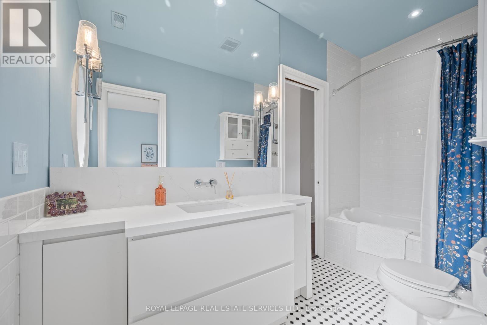 132 Strath Avenue, Toronto, Ontario  M8X 1R5 - Photo 28 - W12911550