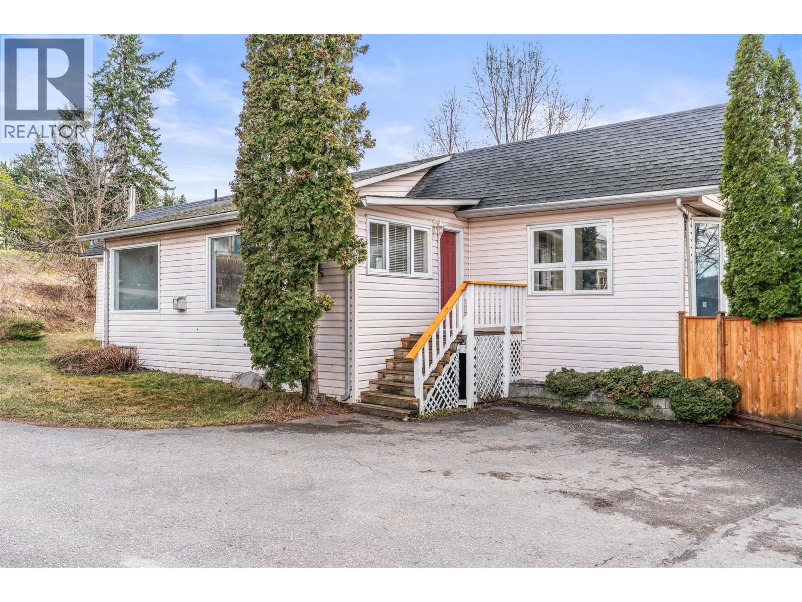 6670 L & A Road, Vernon, British Columbia  V1B 3T1 - Photo 4 - 10378912