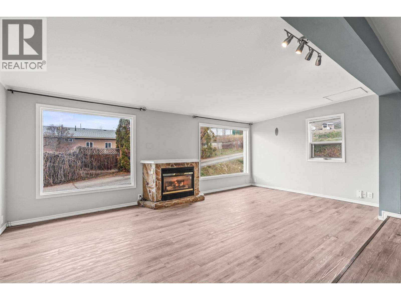 6670 L & A Road, Vernon, British Columbia  V1B 3T1 - Photo 15 - 10378912