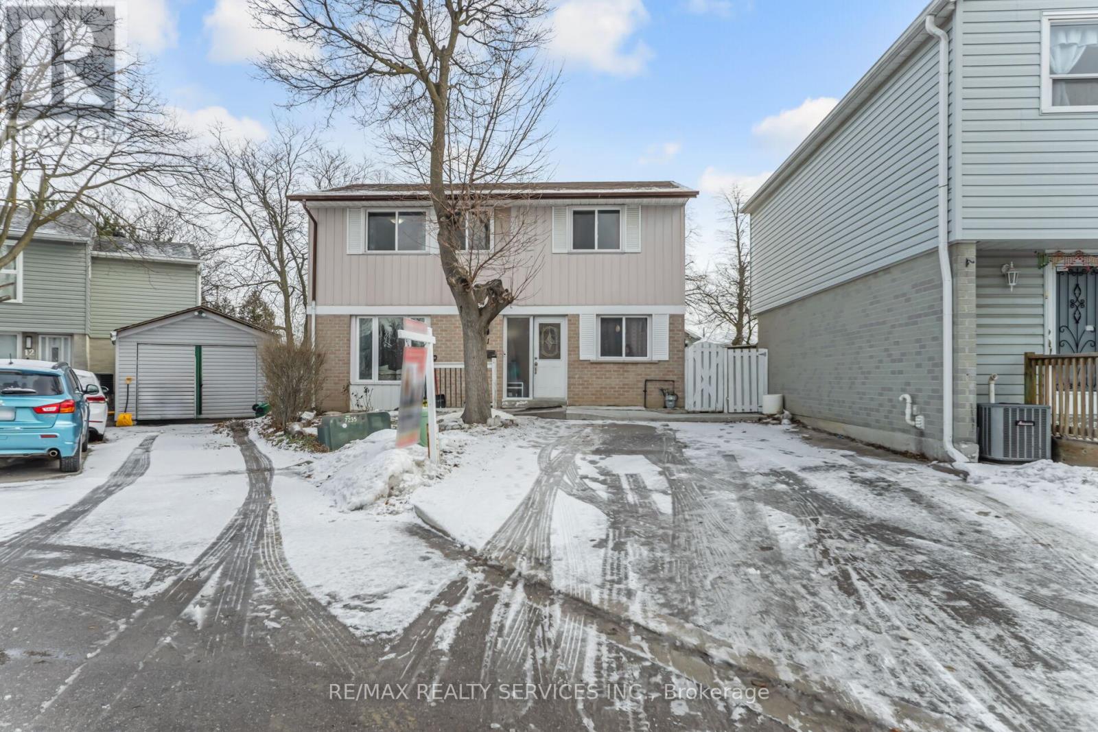 11 Juliette Square, Brampton, Ontario  L6S 2M6 - Photo 1 - W13026016