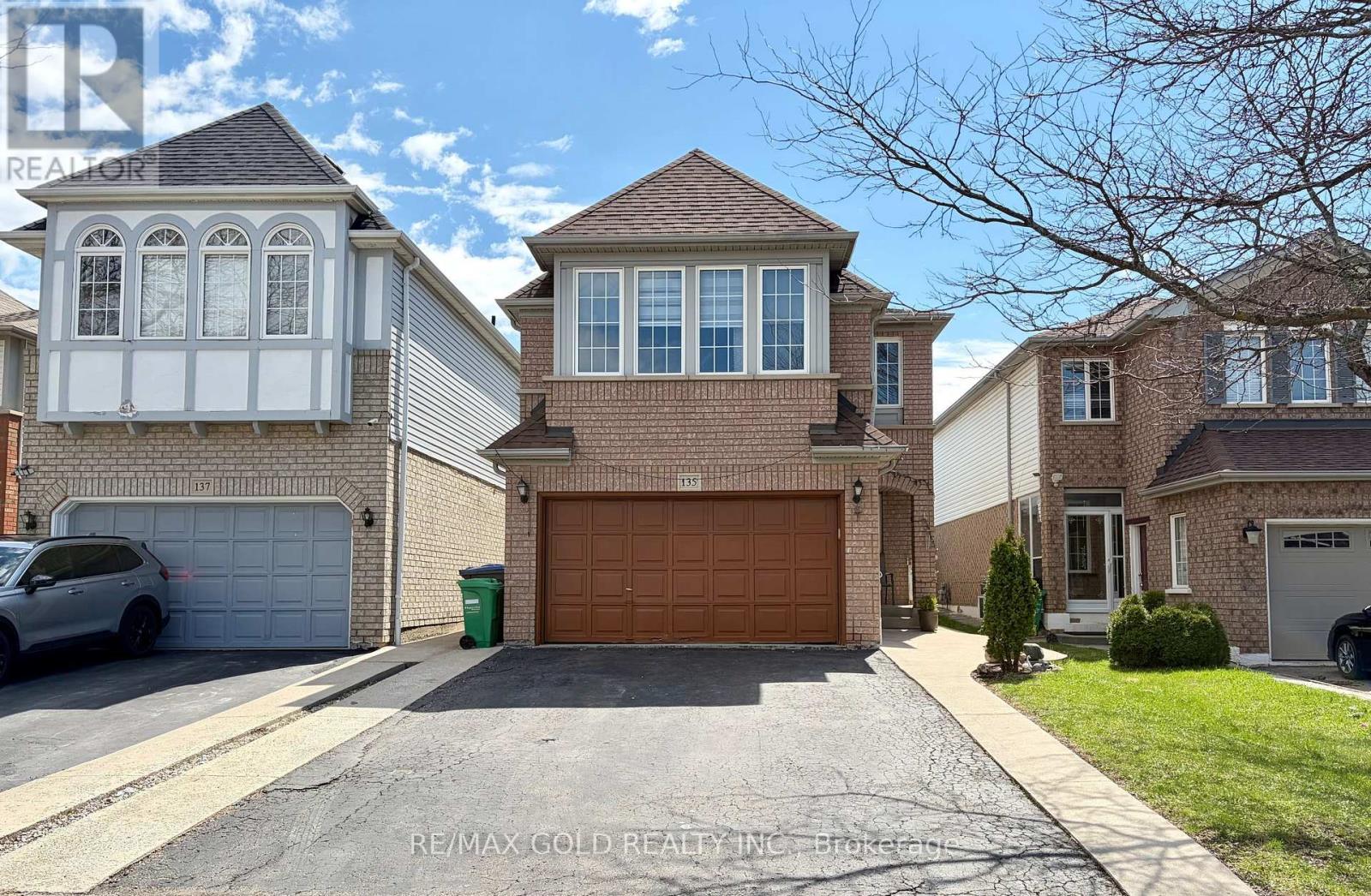 135 Cordgrass Crescent, Brampton, Ontario  L6R 1Z8 - Photo 1 - W13026020