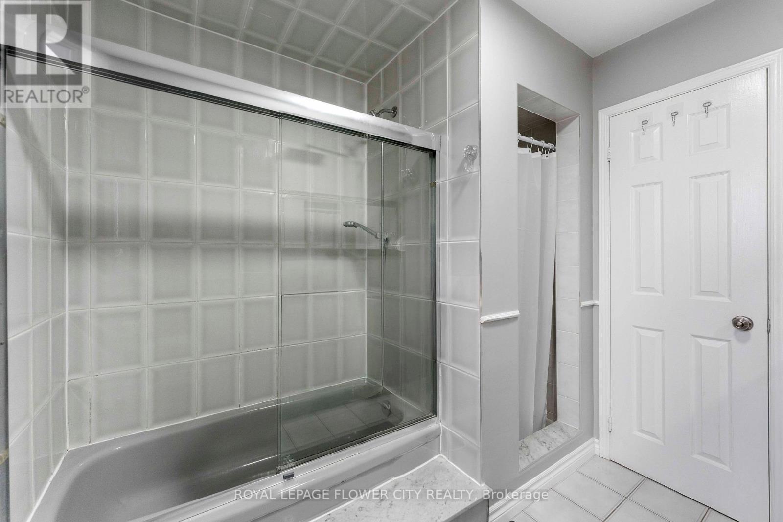 124 Candy Crescent, Brampton, Ontario  L6X 3T5 - Photo 18 - W13026086