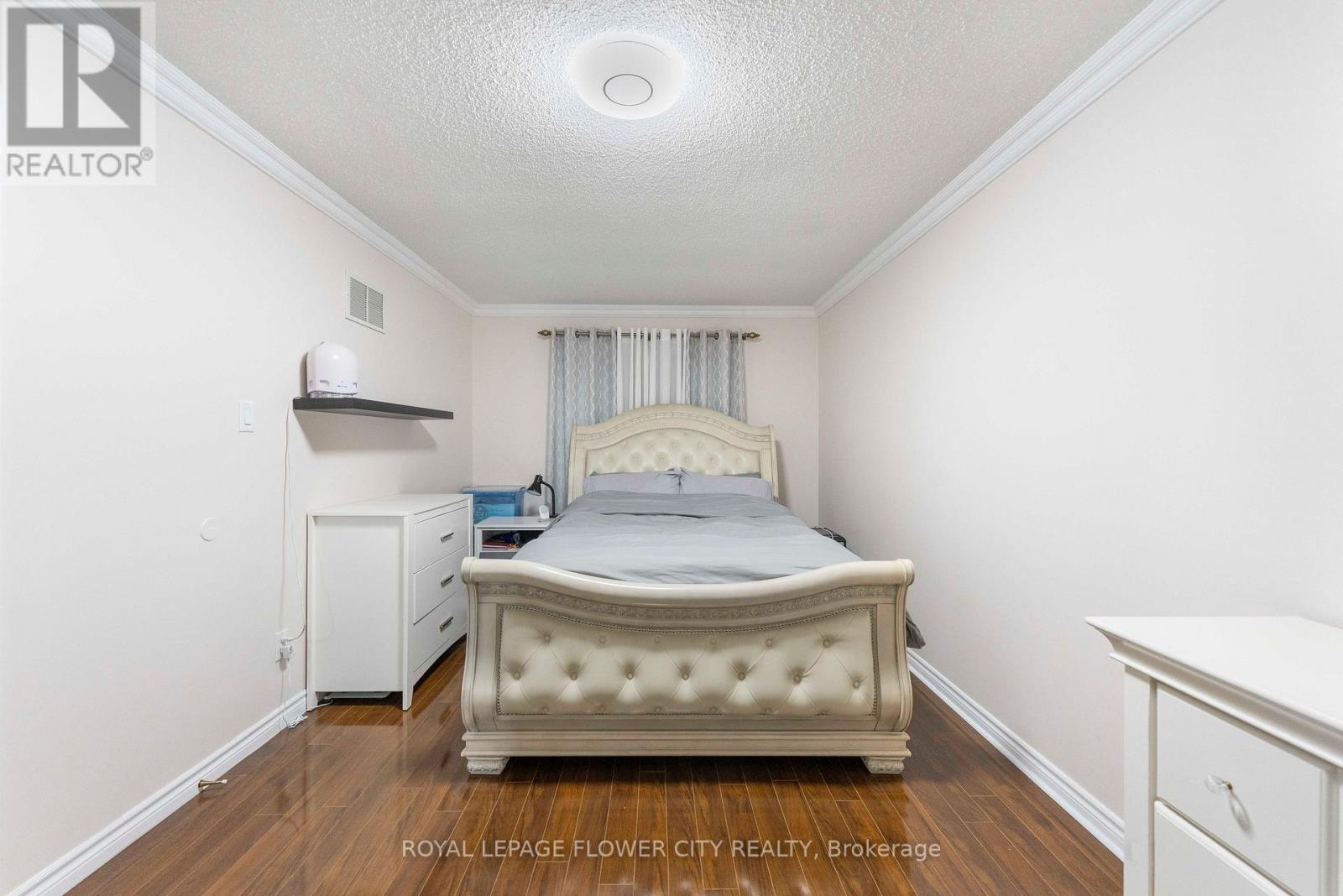 124 Candy Crescent, Brampton, Ontario  L6X 3T5 - Photo 19 - W13026086