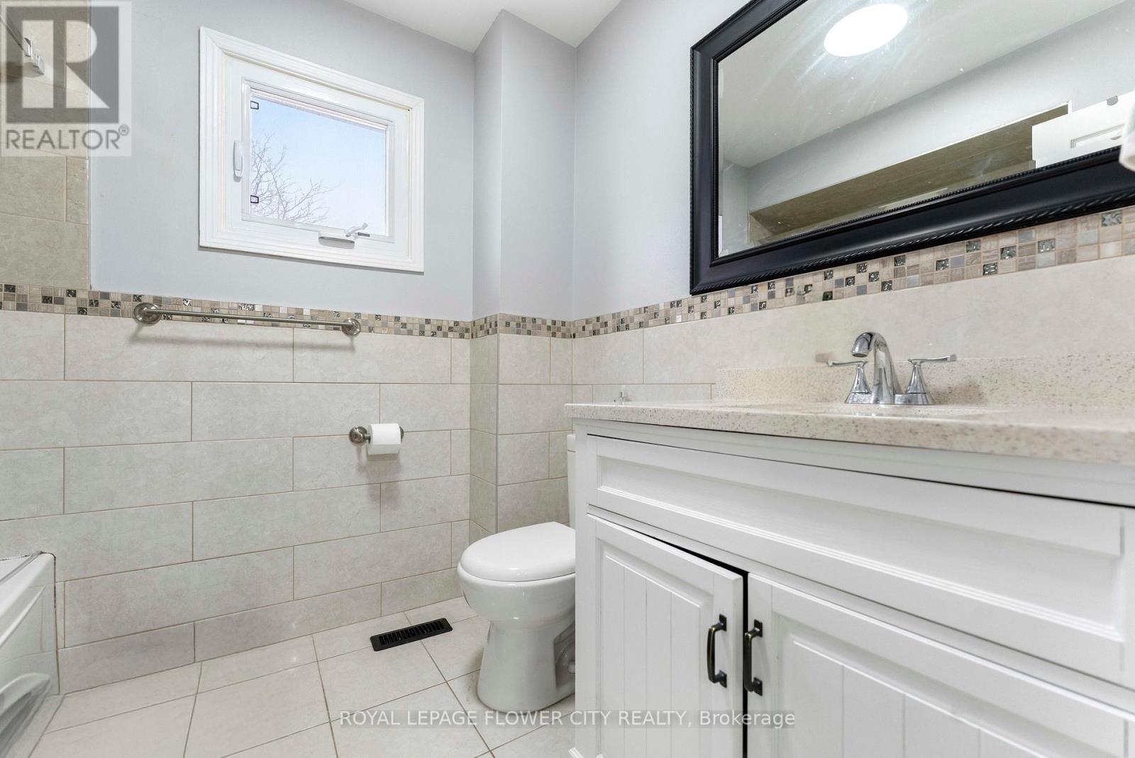 124 Candy Crescent, Brampton, Ontario  L6X 3T5 - Photo 28 - W13026086