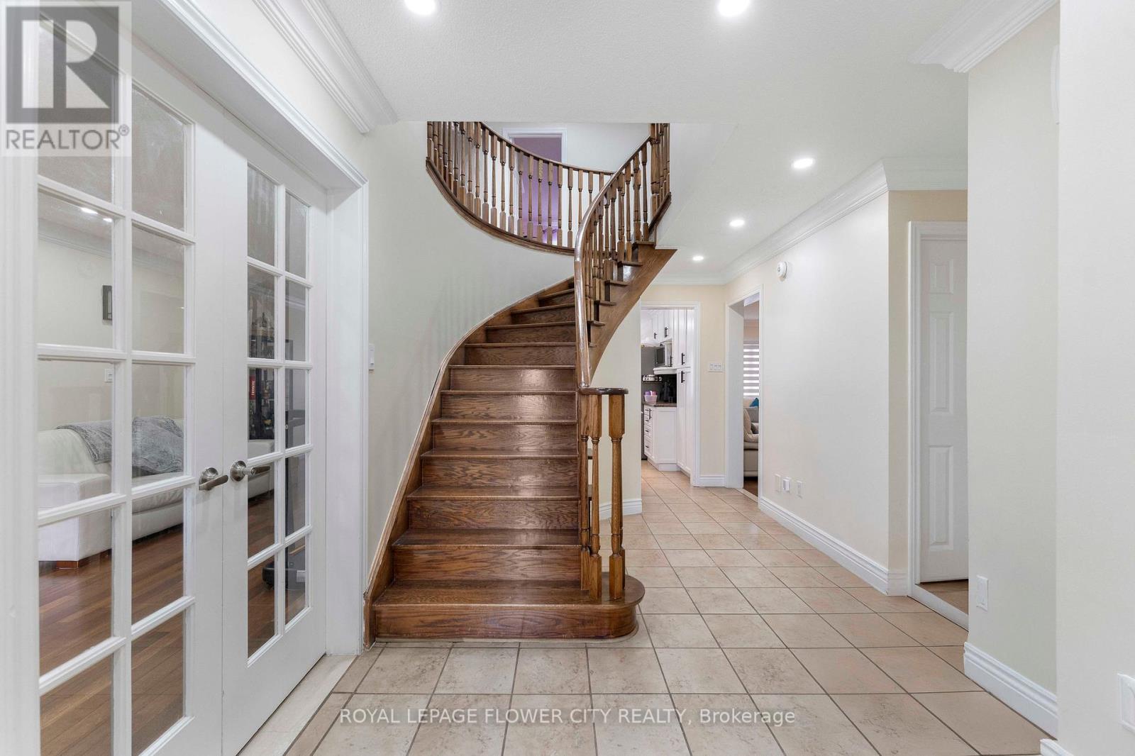 124 Candy Crescent, Brampton, Ontario  L6X 3T5 - Photo 4 - W13026086