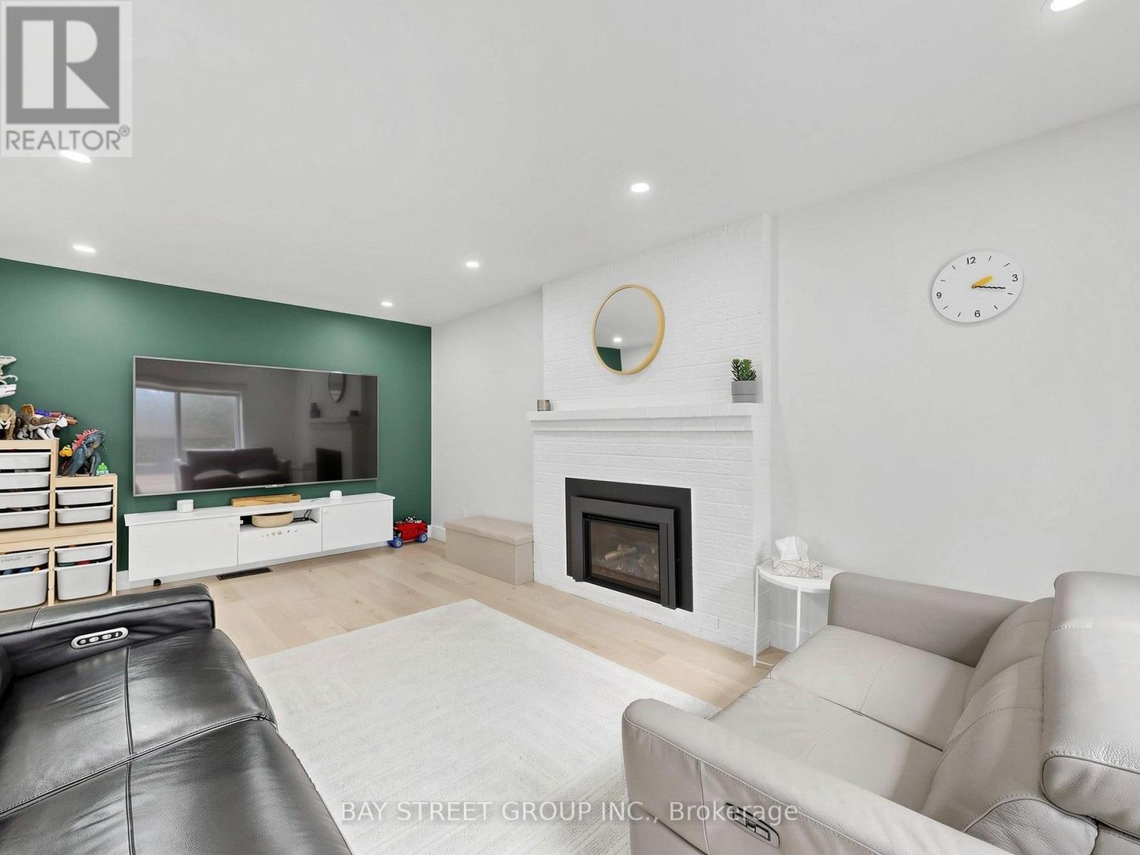 6 Pearson Road, Brampton (Fletcher's West), Ontario  L6Y 2N1 - Photo 11 - W13026110