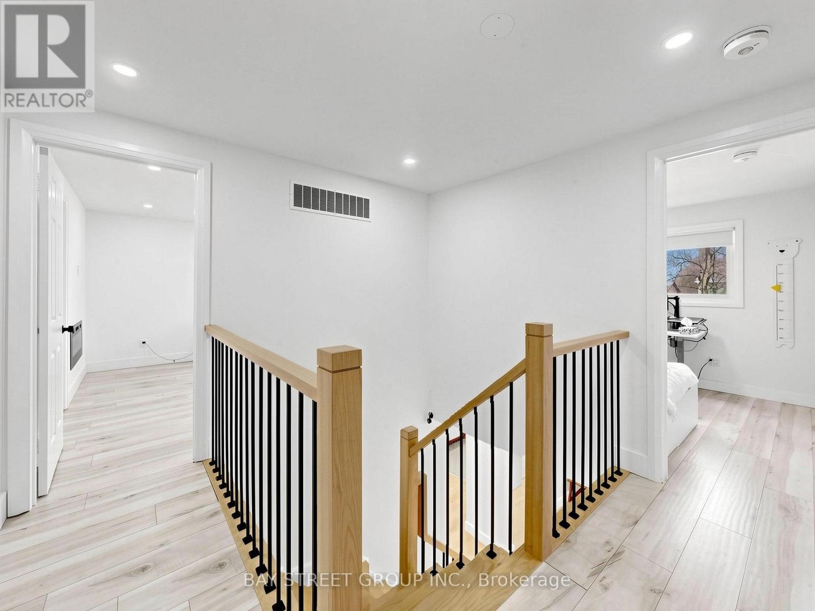 6 Pearson Road, Brampton (Fletcher's West), Ontario  L6Y 2N1 - Photo 23 - W13026110