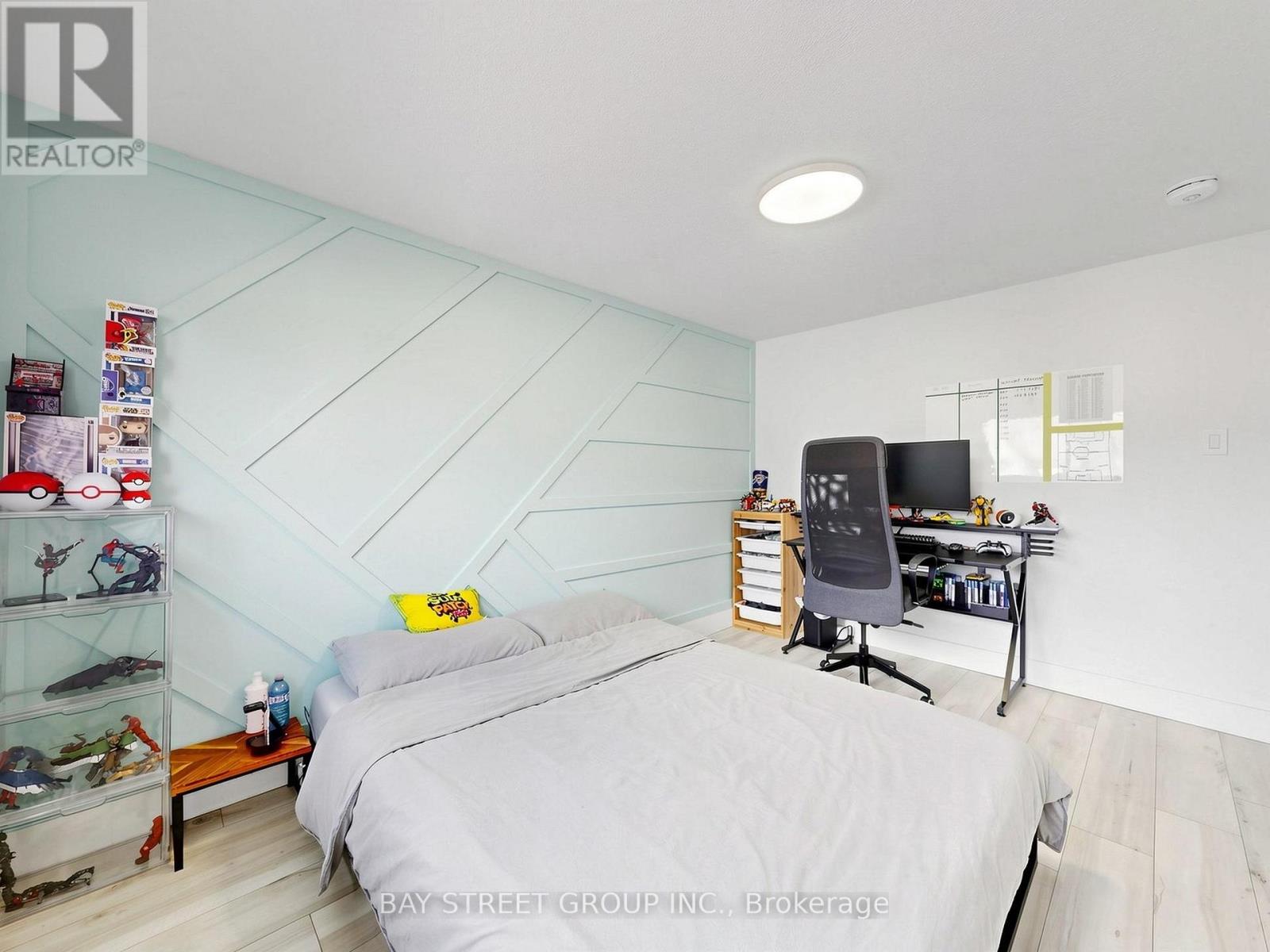 6 Pearson Road, Brampton (Fletcher's West), Ontario  L6Y 2N1 - Photo 32 - W13026110