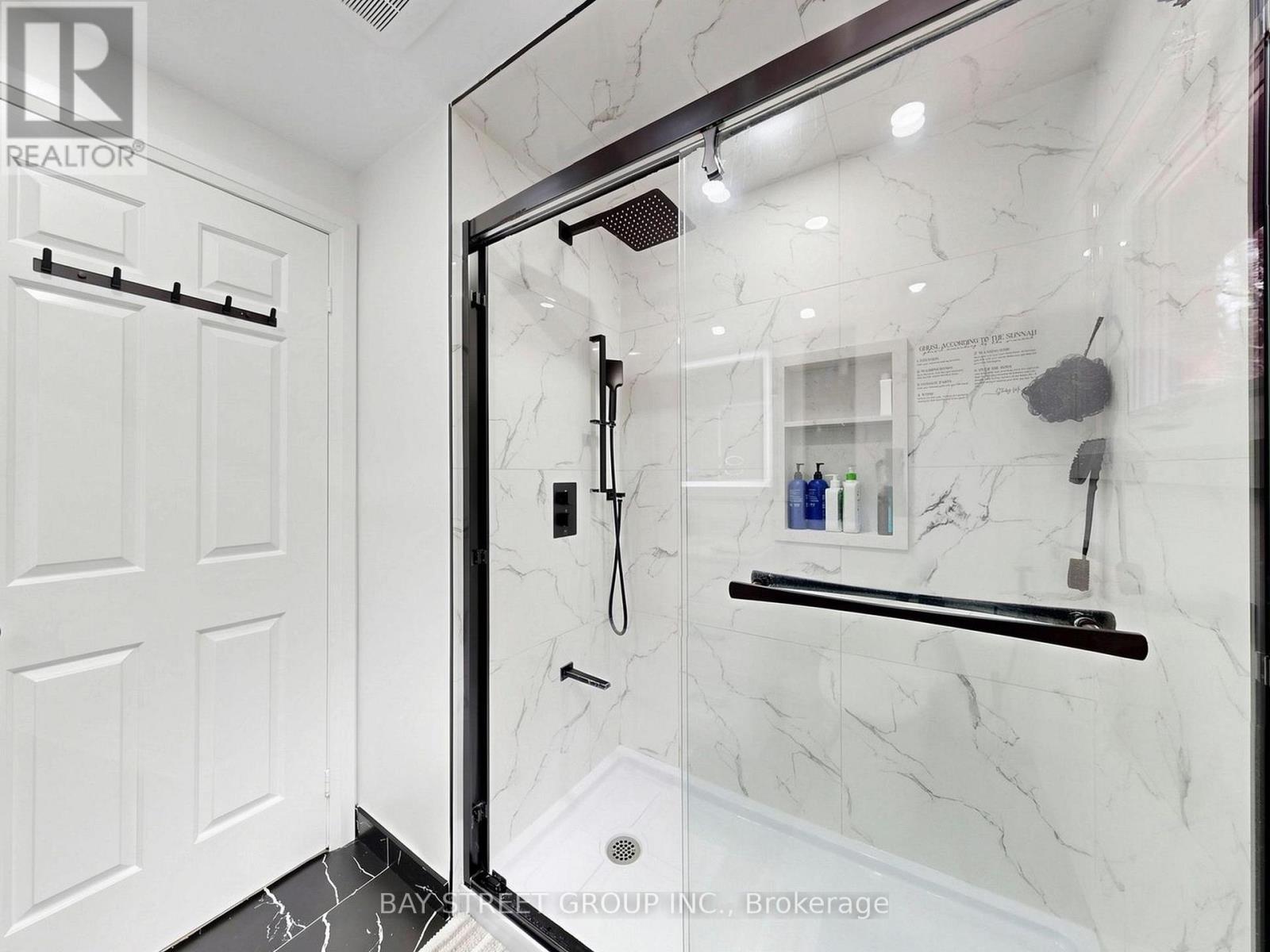 6 Pearson Road, Brampton (Fletcher's West), Ontario  L6Y 2N1 - Photo 35 - W13026110