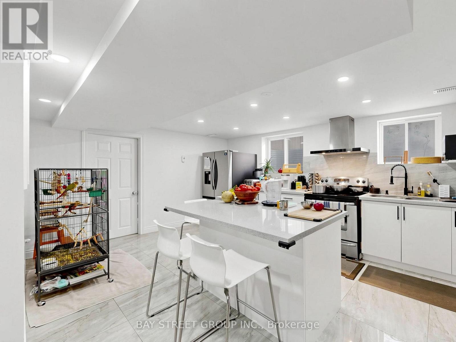 6 Pearson Road, Brampton (Fletcher's West), Ontario  L6Y 2N1 - Photo 36 - W13026110