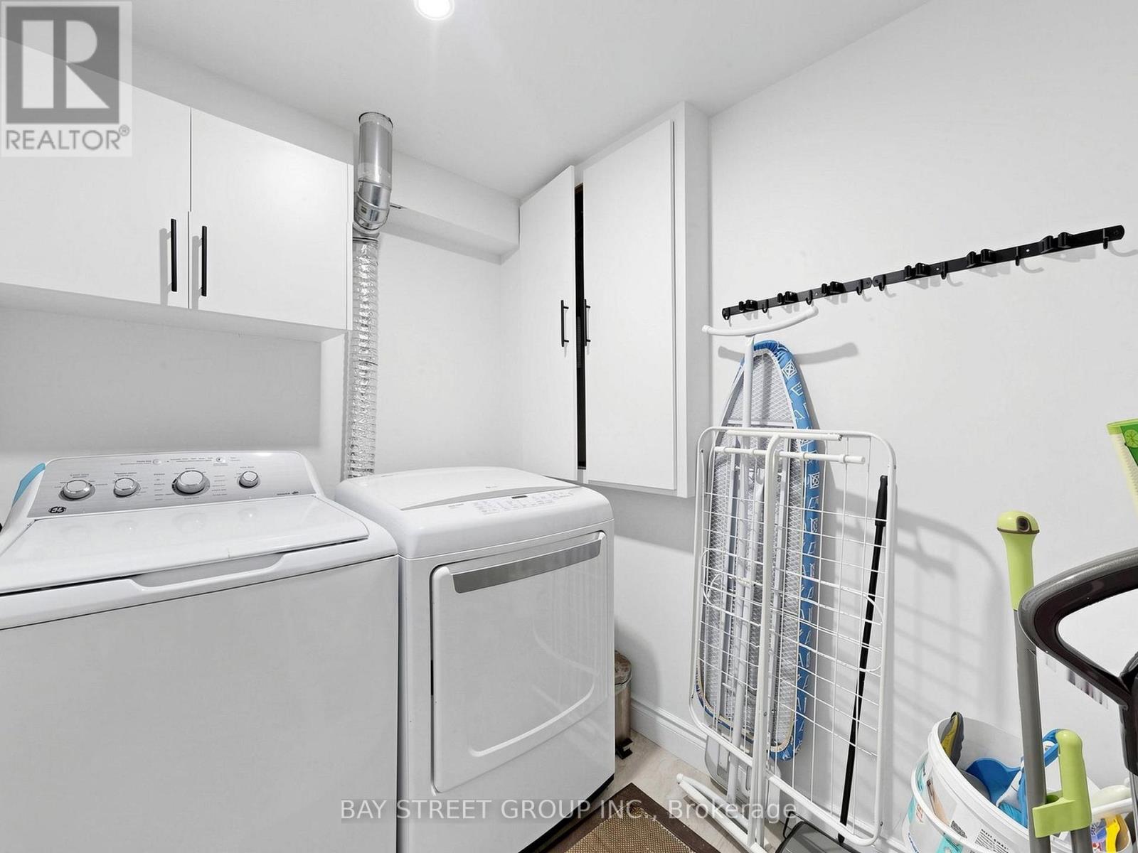 6 Pearson Road, Brampton (Fletcher's West), Ontario  L6Y 2N1 - Photo 45 - W13026110