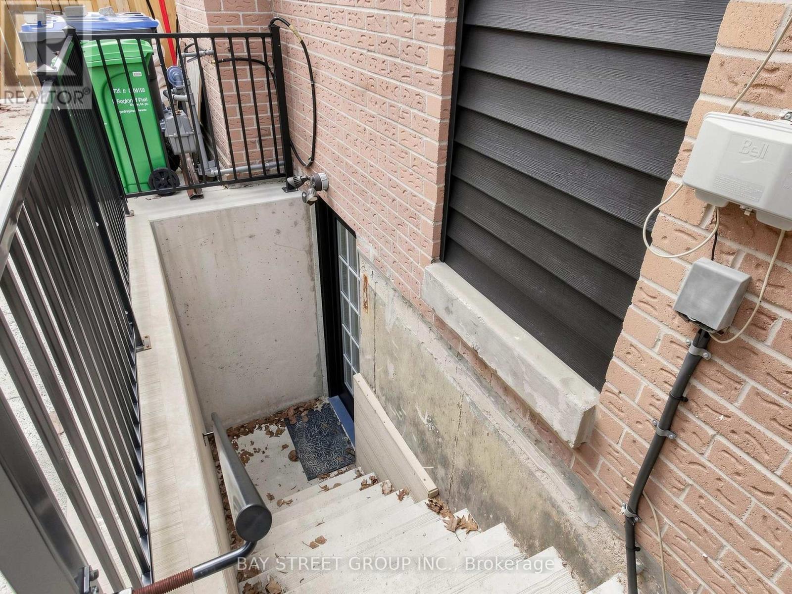 6 Pearson Road, Brampton (Fletcher's West), Ontario  L6Y 2N1 - Photo 50 - W13026110