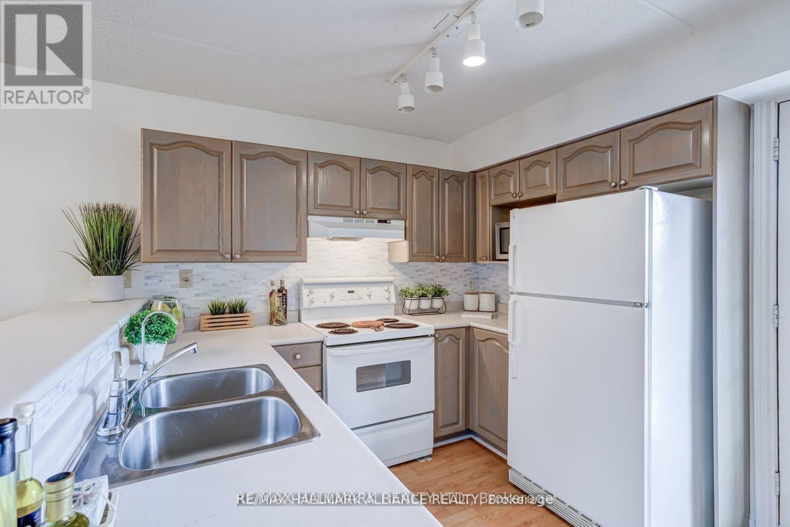 312 - 4003 Kilmer Drive, Burlington, Ontario  L7M 4M1 - Photo 14 - W13026130