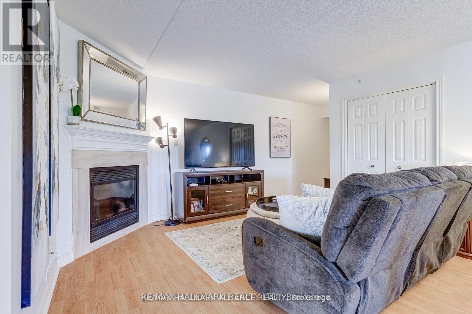 312 - 4003 Kilmer Drive, Burlington, Ontario  L7M 4M1 - Photo 7 - W13026130