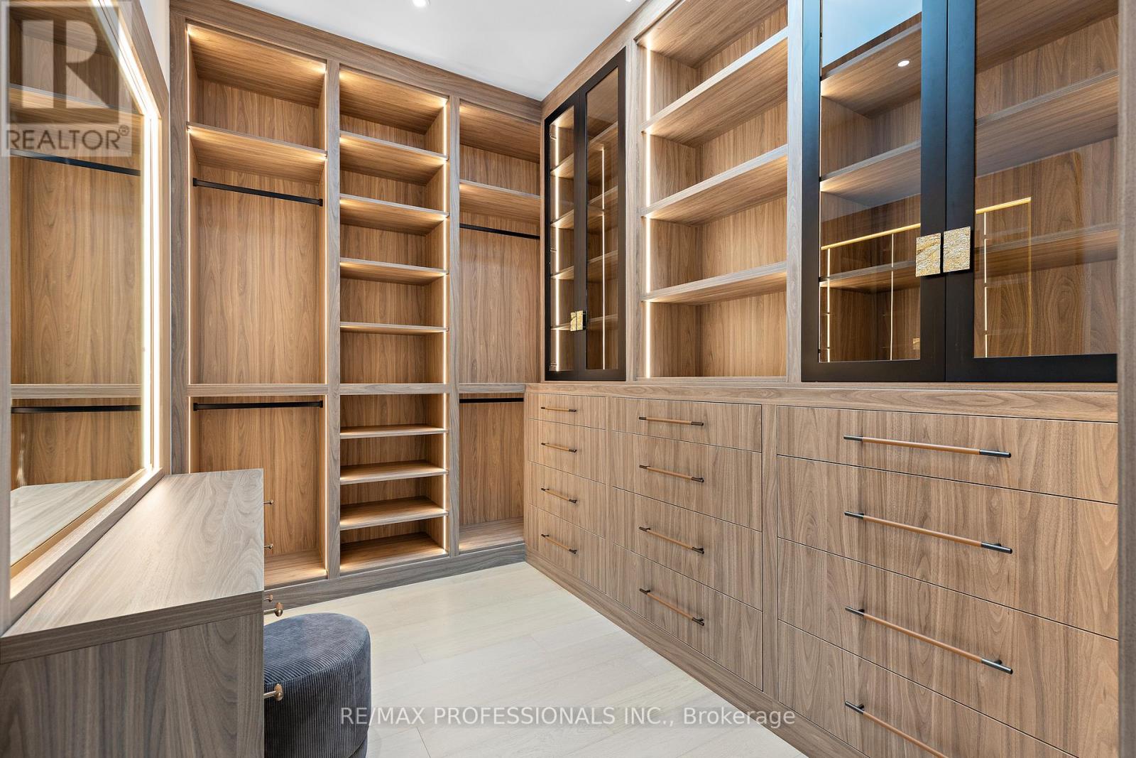 122 Ashbourne Drive, Toronto (Islington-City Centre West), Ontario  M9B 4H8 - Photo 25 - W13026132