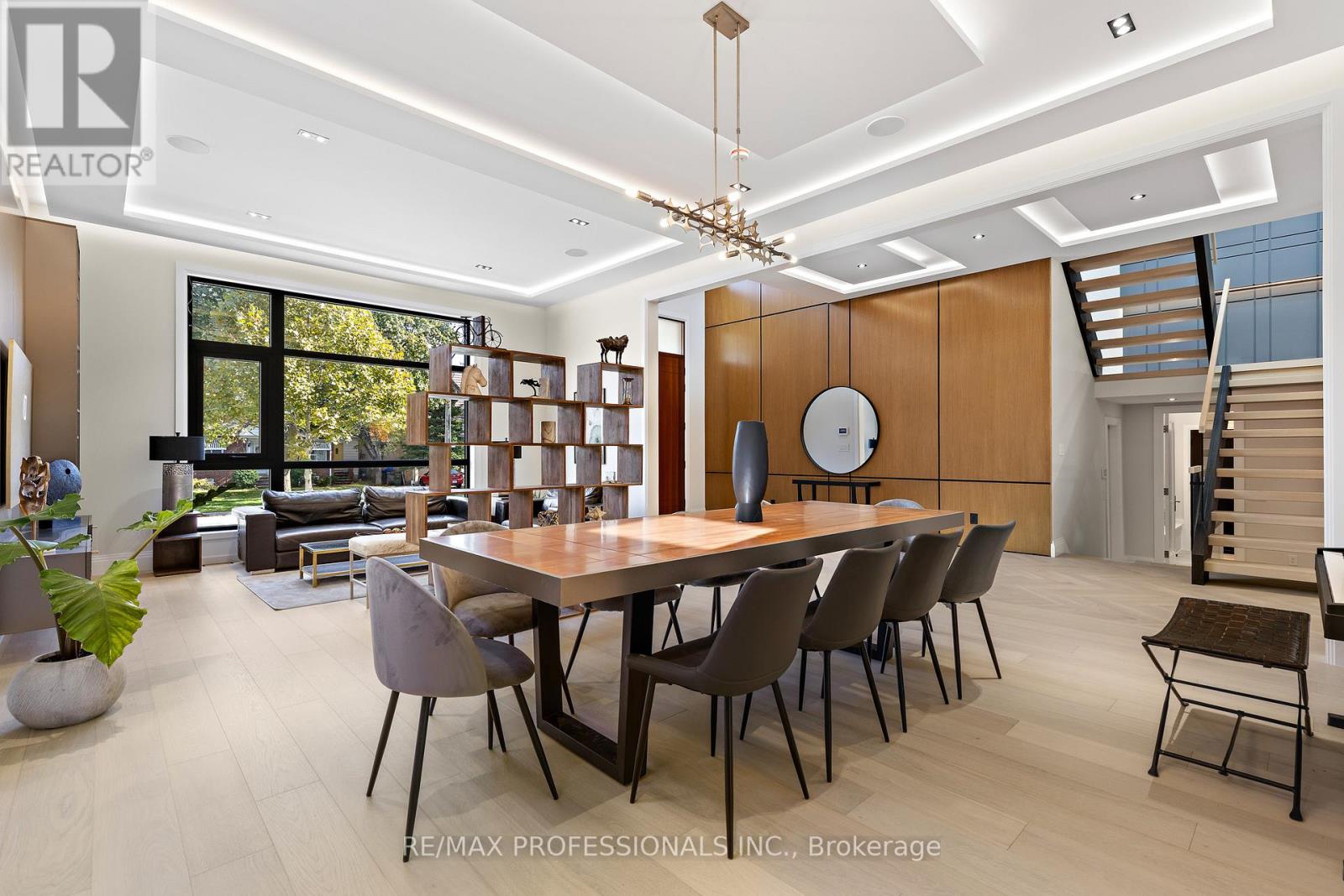 122 Ashbourne Drive, Toronto (Islington-City Centre West), Ontario  M9B 4H8 - Photo 7 - W13026132