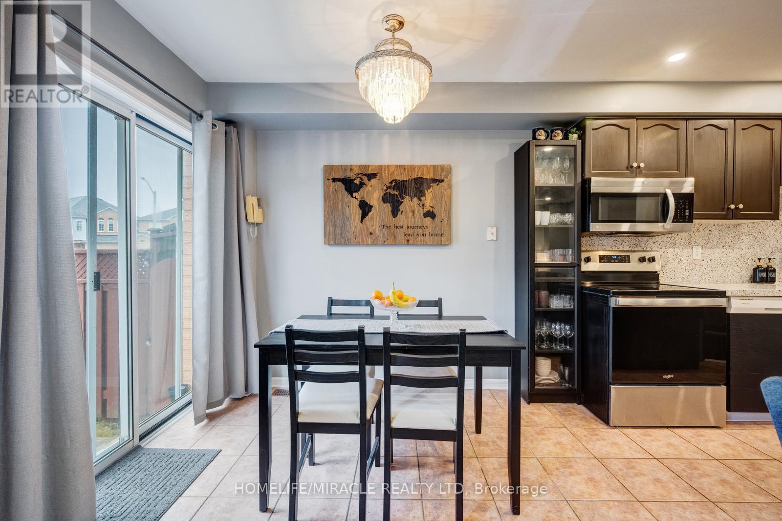 25 Tinsmith Street, Brampton, Ontario  L7A 1N1 - Photo 11 - W13026170