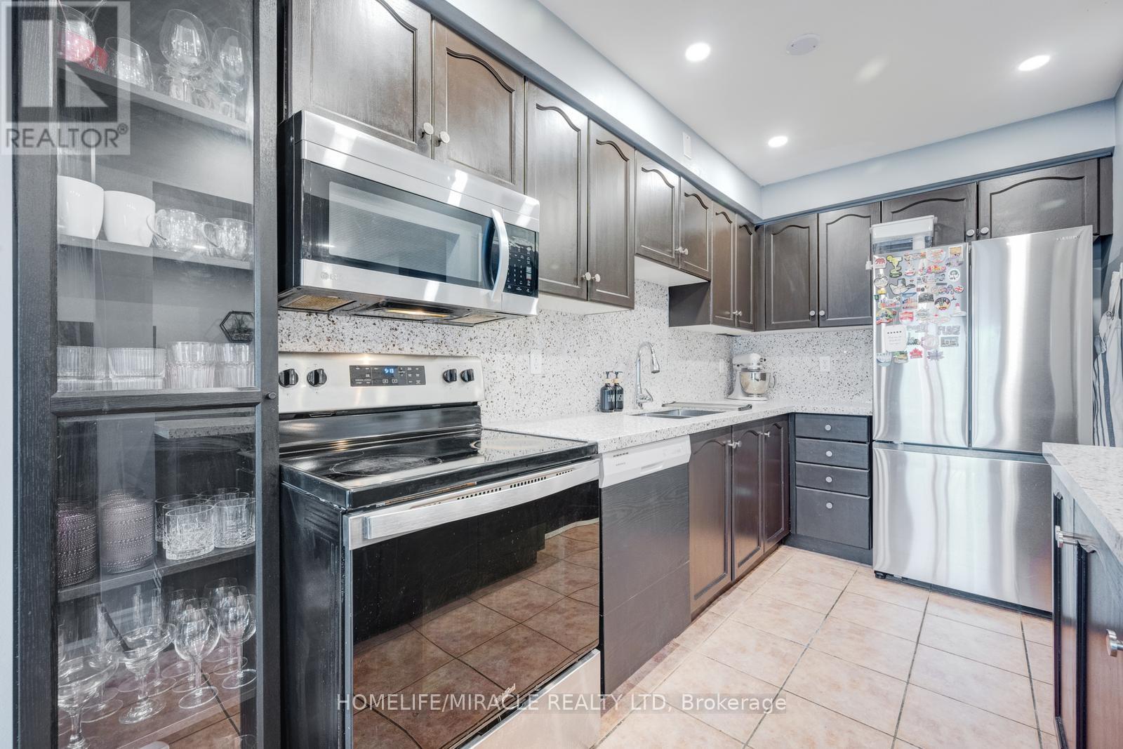 25 Tinsmith Street, Brampton, Ontario  L7A 1N1 - Photo 14 - W13026170