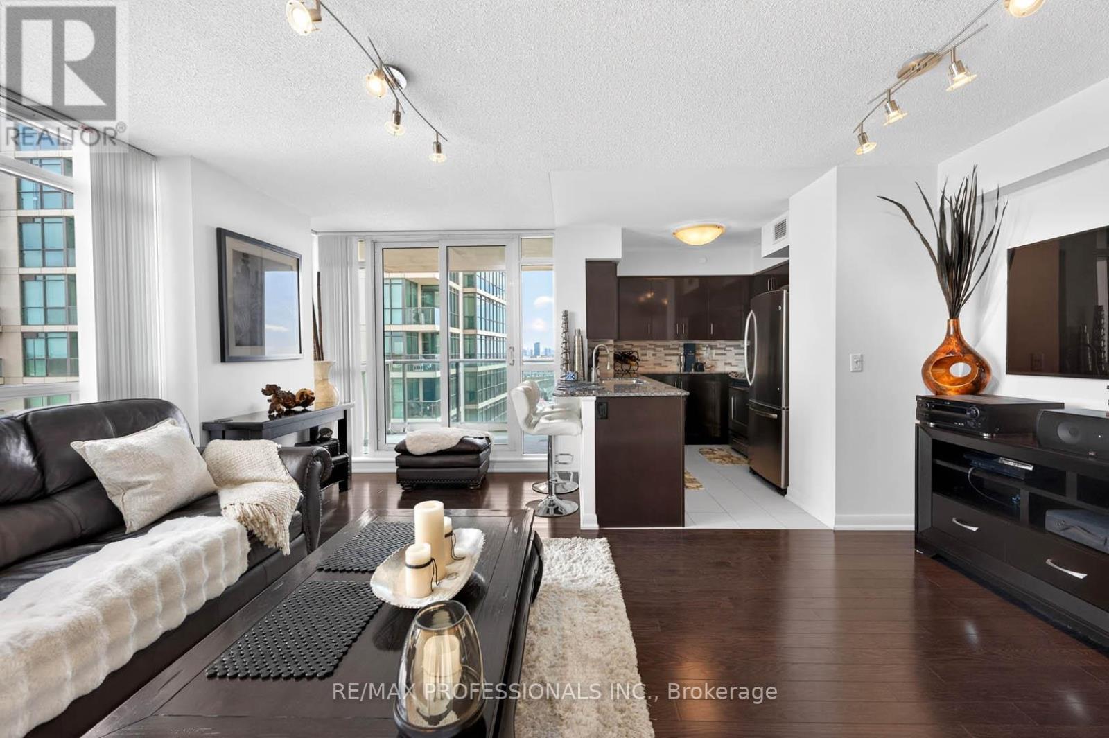 2010 - 215 Sherway Gardens Road, Toronto, Ontario  M9C 0A4 - Photo 9 - W13026172