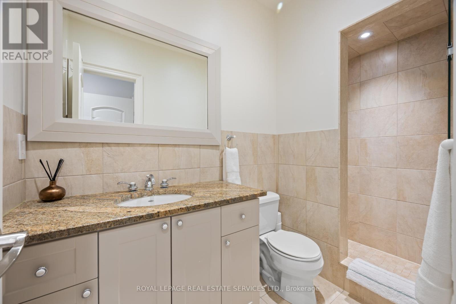 132 Strath Avenue, Toronto, Ontario  M8X 1R5 - Photo 33 - W12911550