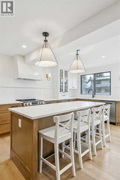 5, 140 Point Drive Nw, Calgary, Alberta  T3B 4W3 - Photo 11 - A2303222