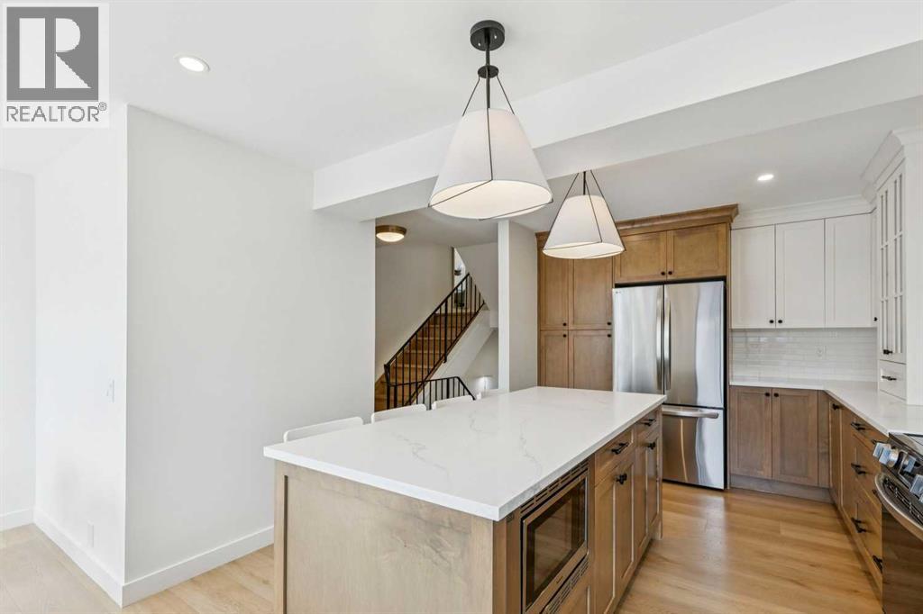 5, 140 Point Drive Nw, Calgary, Alberta  T3B 4W3 - Photo 6 - A2303222