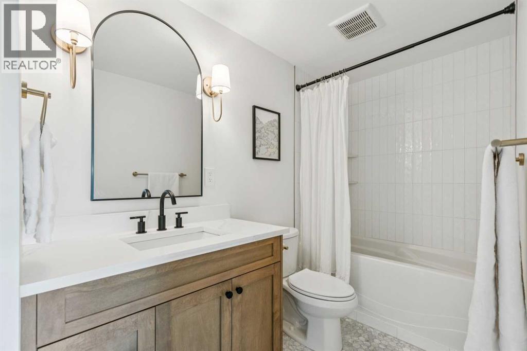 5, 140 Point Drive Nw, Calgary, Alberta  T3B 4W3 - Photo 23 - A2303222