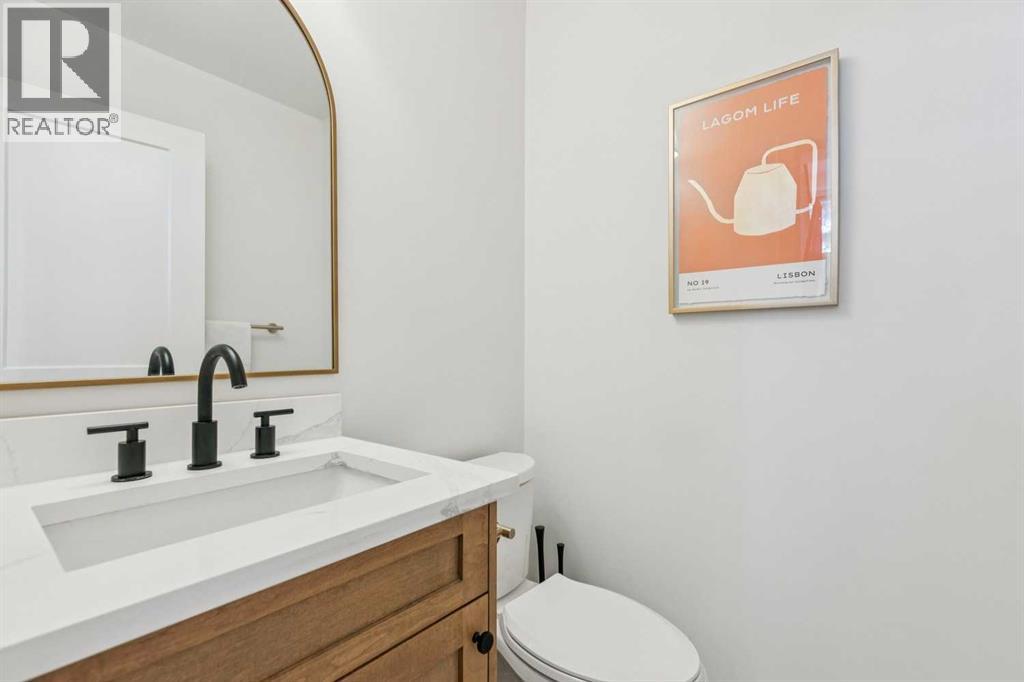 5, 140 Point Drive Nw, Calgary, Alberta  T3B 4W3 - Photo 12 - A2303222