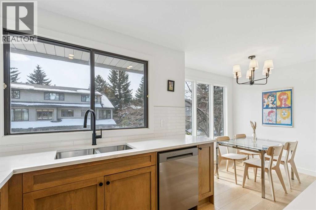 5, 140 Point Drive Nw, Calgary, Alberta  T3B 4W3 - Photo 8 - A2303222