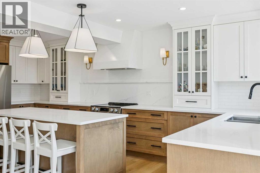 5, 140 Point Drive Nw, Calgary, Alberta  T3B 4W3 - Photo 5 - A2303222