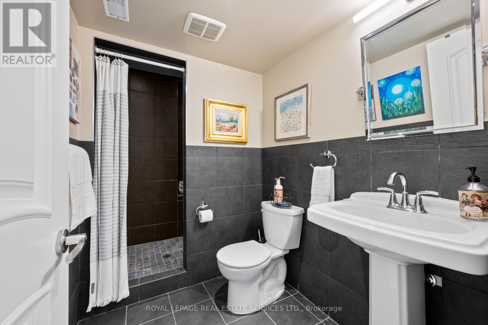 132 Strath Avenue, Toronto, Ontario  M8X 1R5 - Photo 41 - W12911550