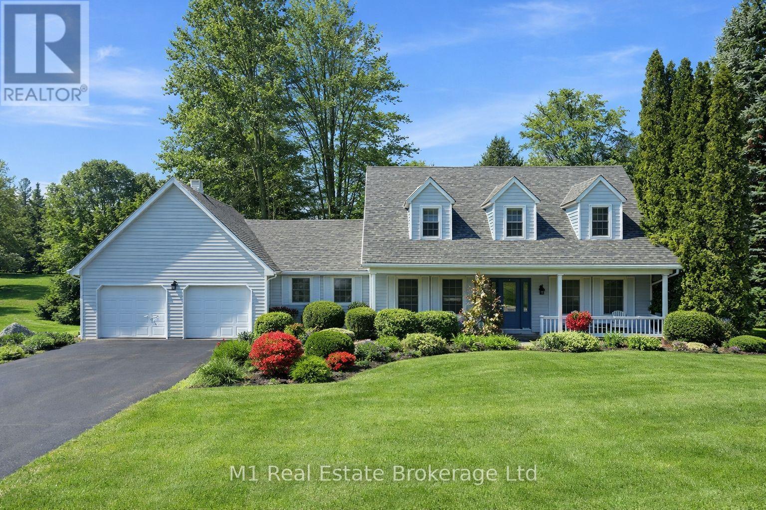 28 WENEIL DRIVE, Hamilton, Ontario