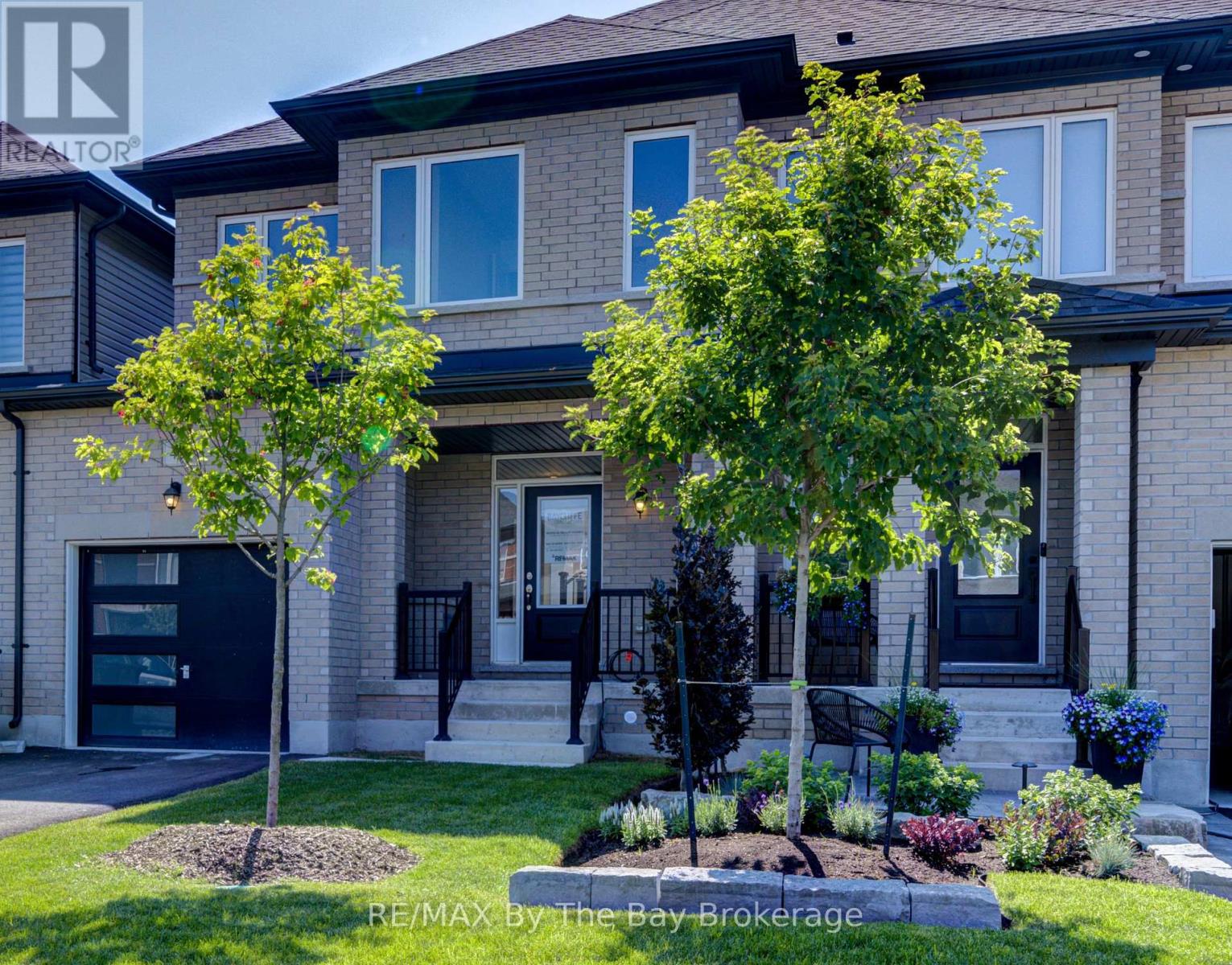 42 Lisa Street, Wasaga Beach, Ontario  L9Z 1J9 - Photo 2 - S12752118