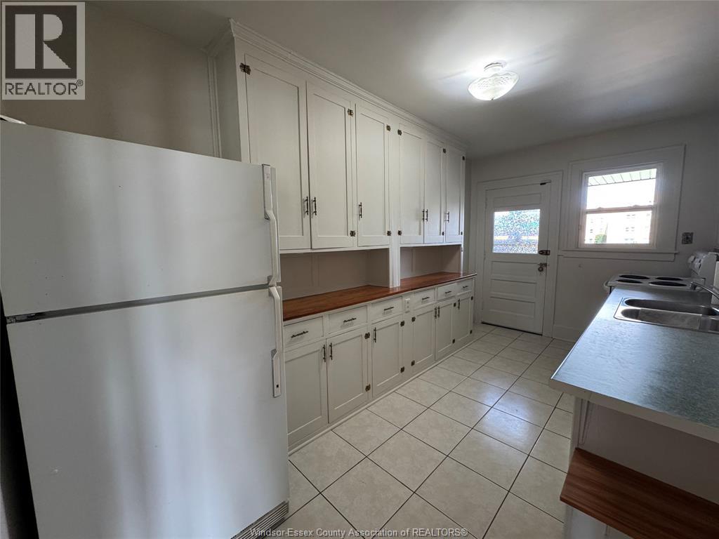 290 Vista Place, Windsor, Ontario  N9B 1H9 - Photo 9 - 26008759