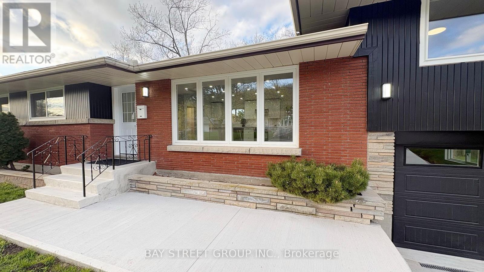 23 Glenbarr Road, St. Catharines, Ontario  L2T 1Y2 - Photo 2 - X13026026