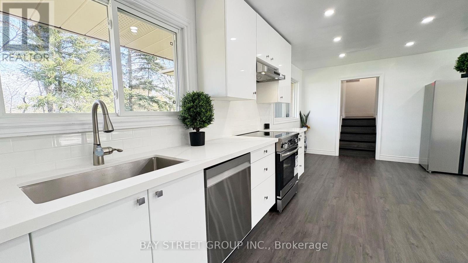 23 Glenbarr Road, St. Catharines, Ontario  L2T 1Y2 - Photo 9 - X13026026