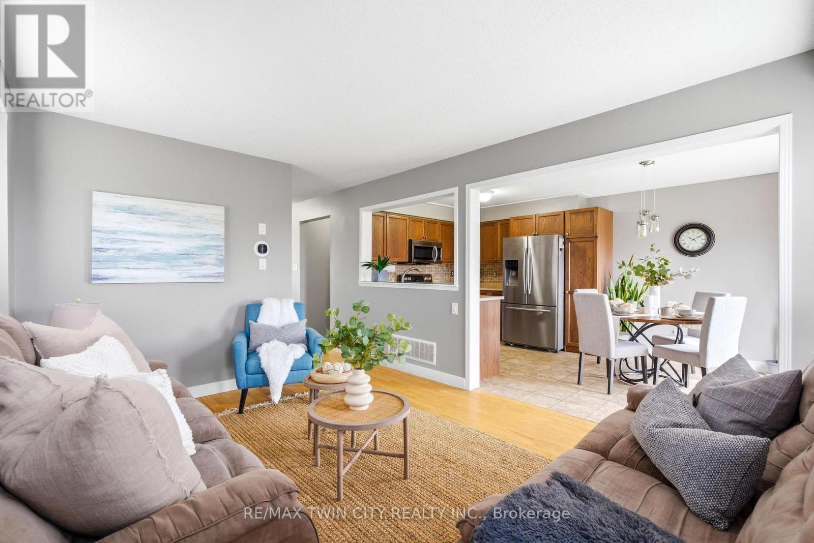 65 Bloomington Drive, Cambridge, Ontario  N1P 1J5 - Photo 10 - X13026036