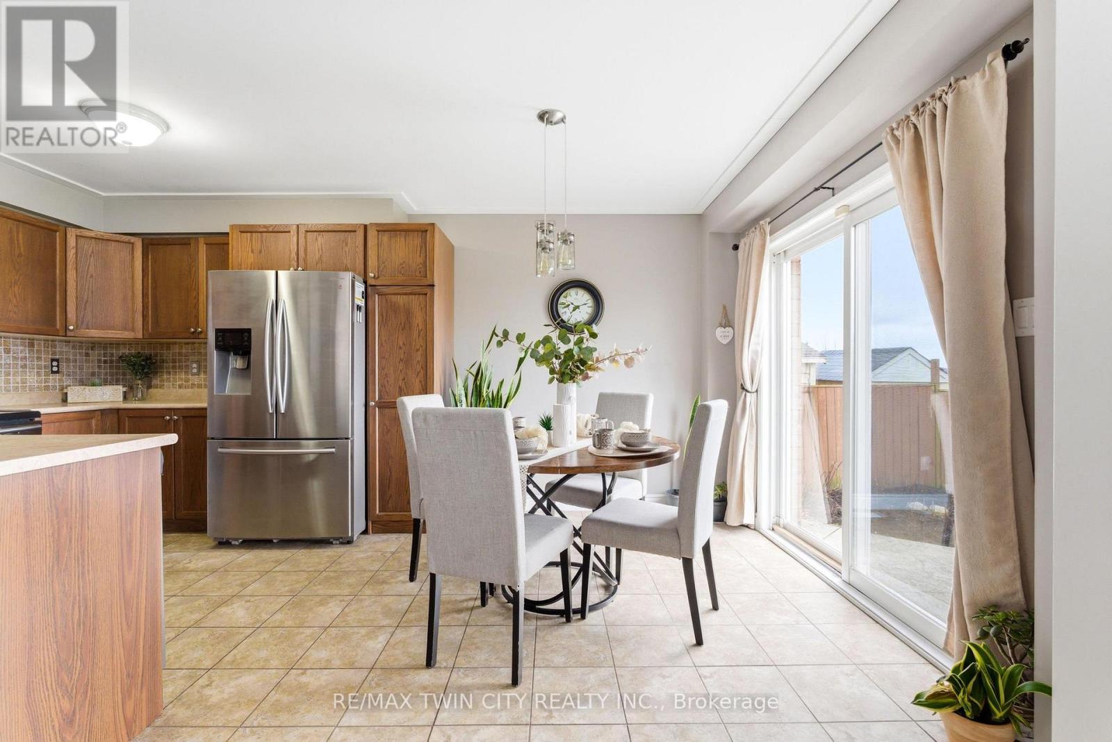 65 Bloomington Drive, Cambridge, Ontario  N1P 1J5 - Photo 12 - X13026036